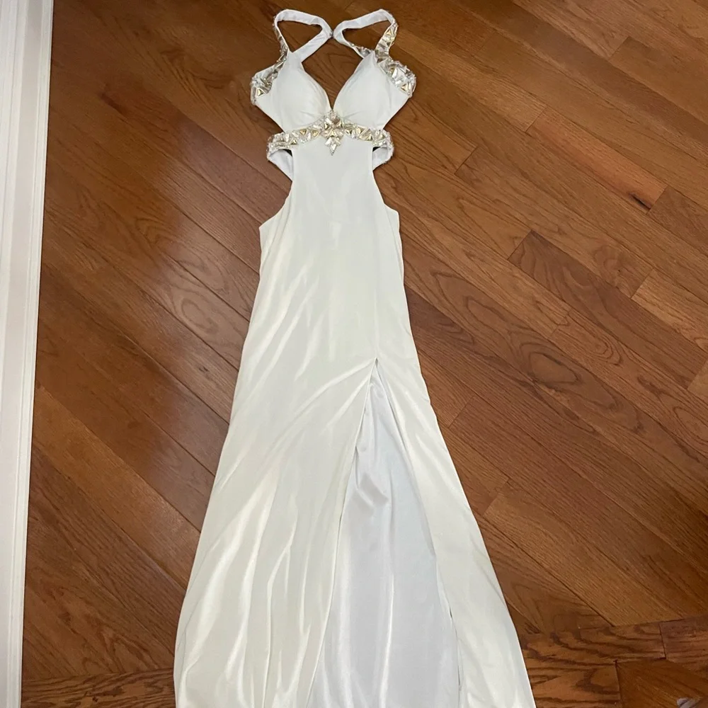STUNNING White Tony Bowls PROM Dress - Picture 13 of 16